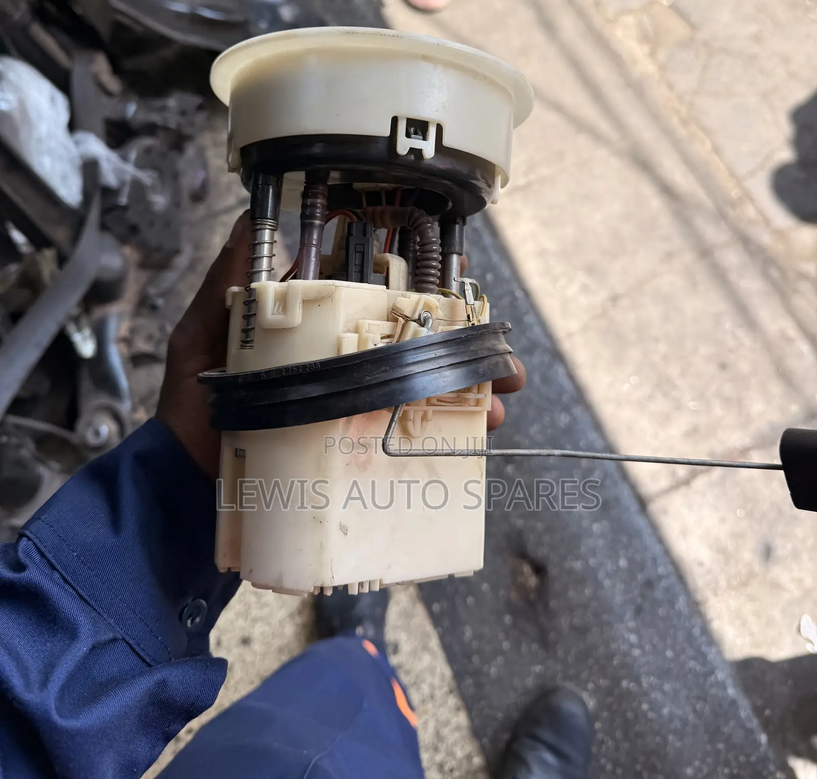 Demio Verisa Fuel Pump Complete