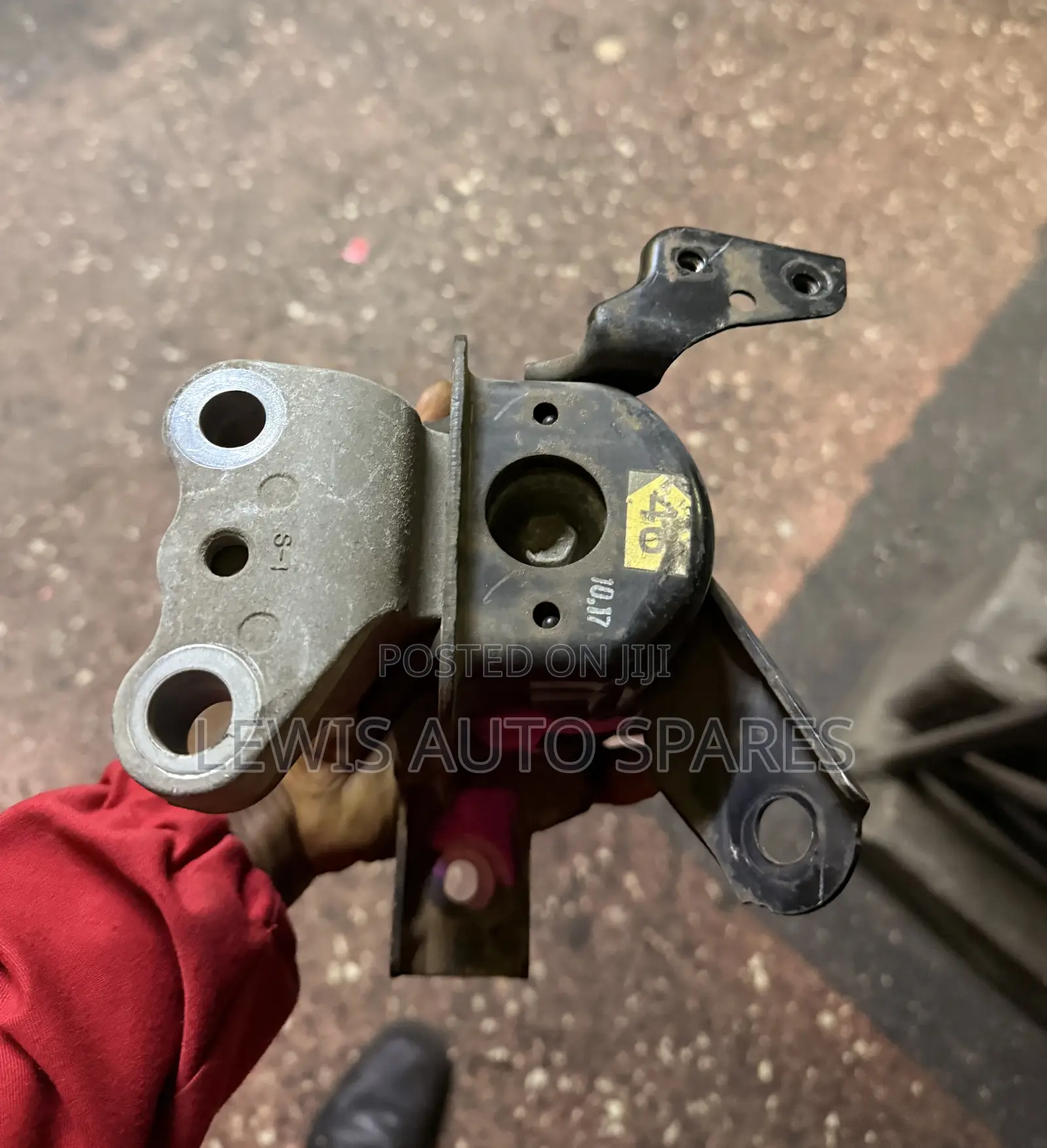 Noah Voxy Engine Mounting