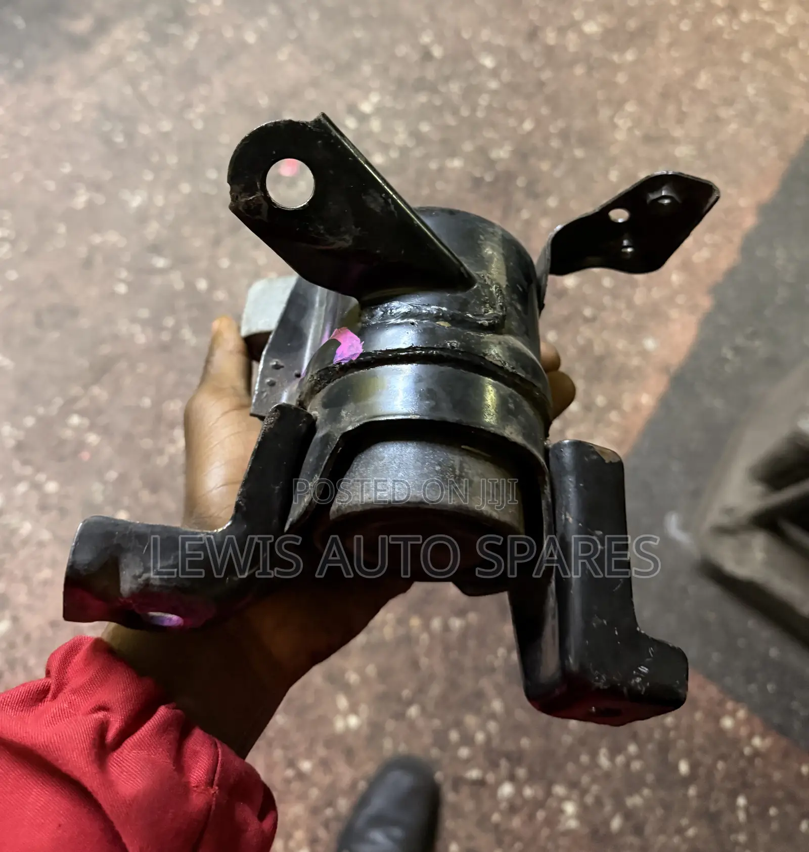 Noah Voxy Engine Mounting