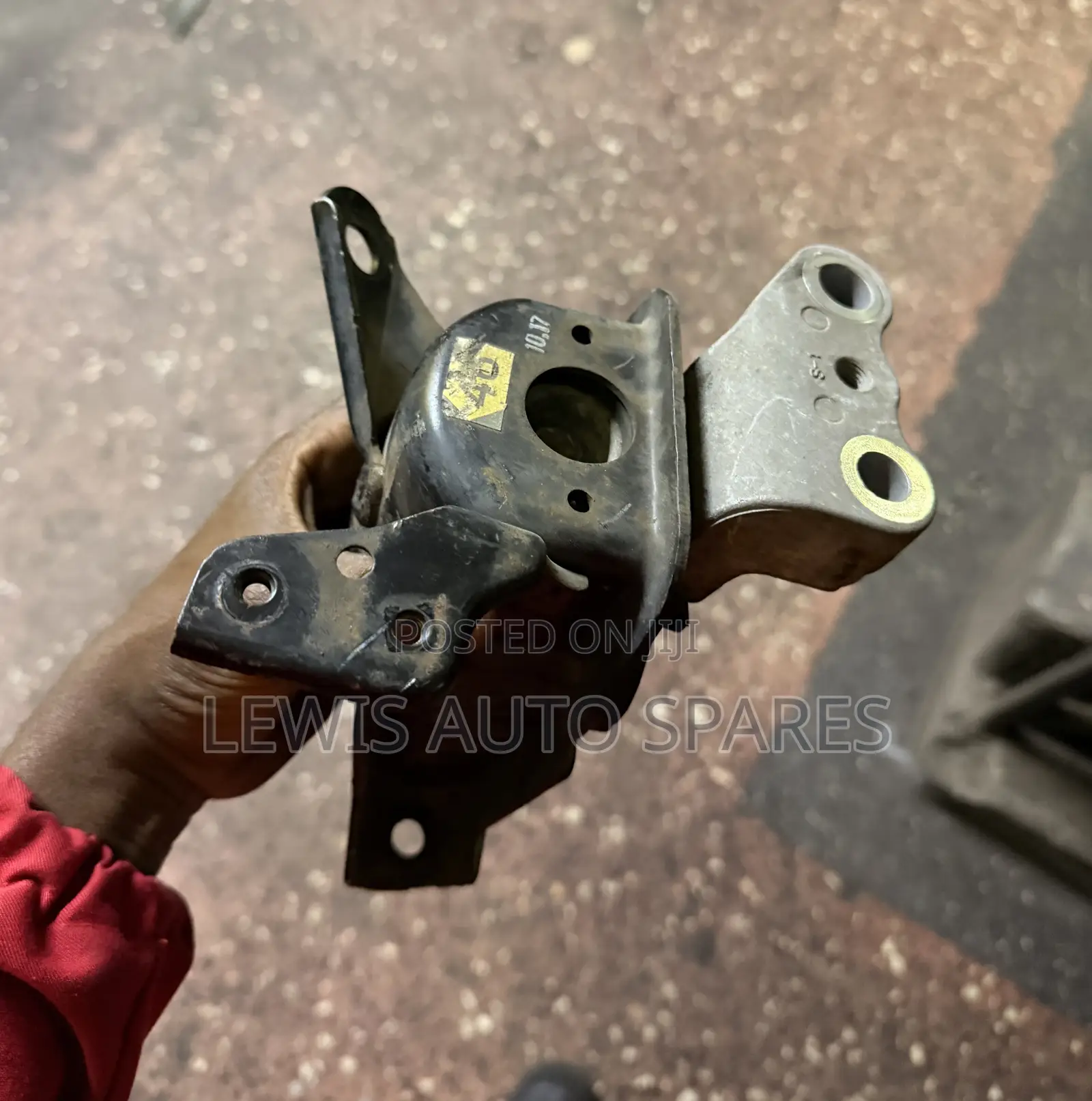 Noah Voxy Engine Mounting