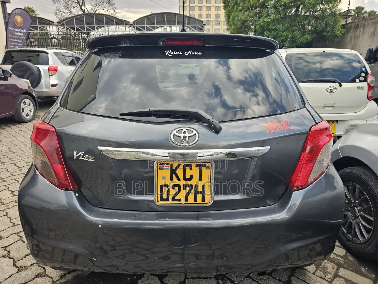 Toyota Vitz 2011 Gray