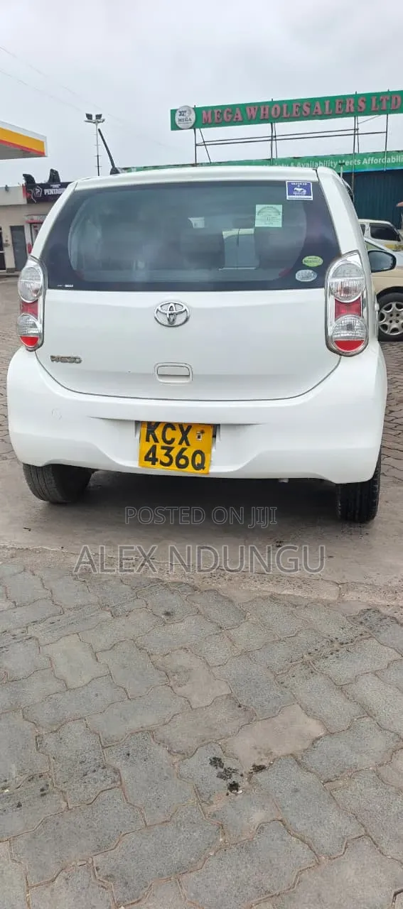Toyota Passo 2012 White