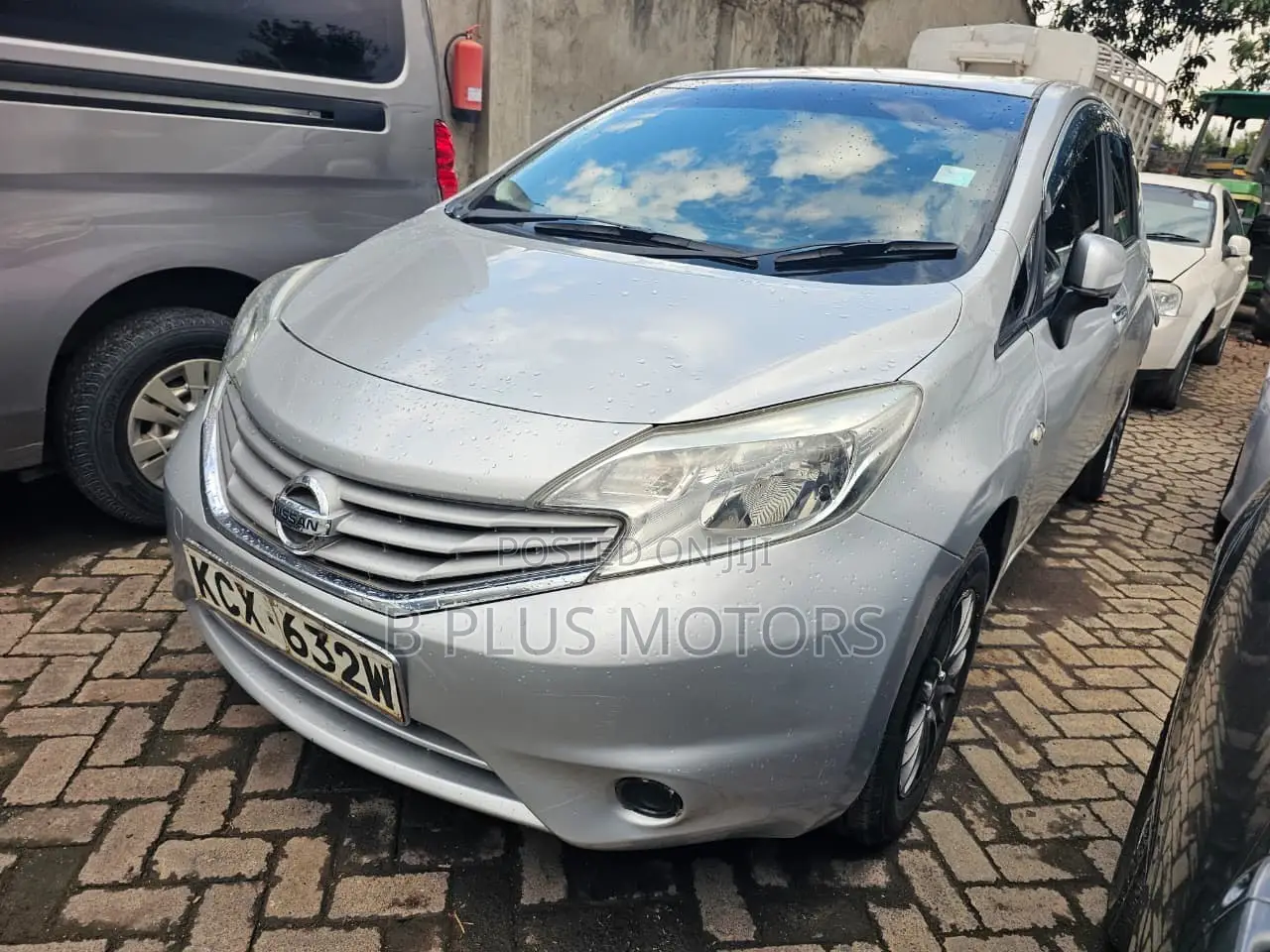 Nissan Note 2012 Silver