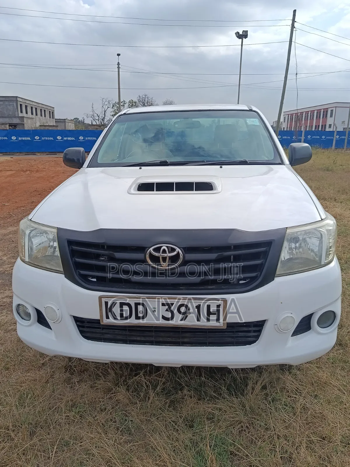 Toyota Hilux 2014 White