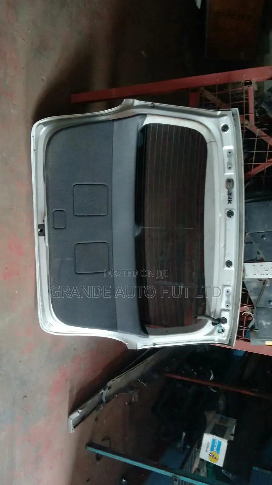 Toyota Avensis Boot/Tailgate