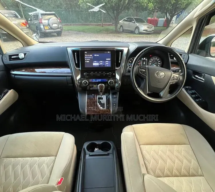 Toyota Alphard 2019 White