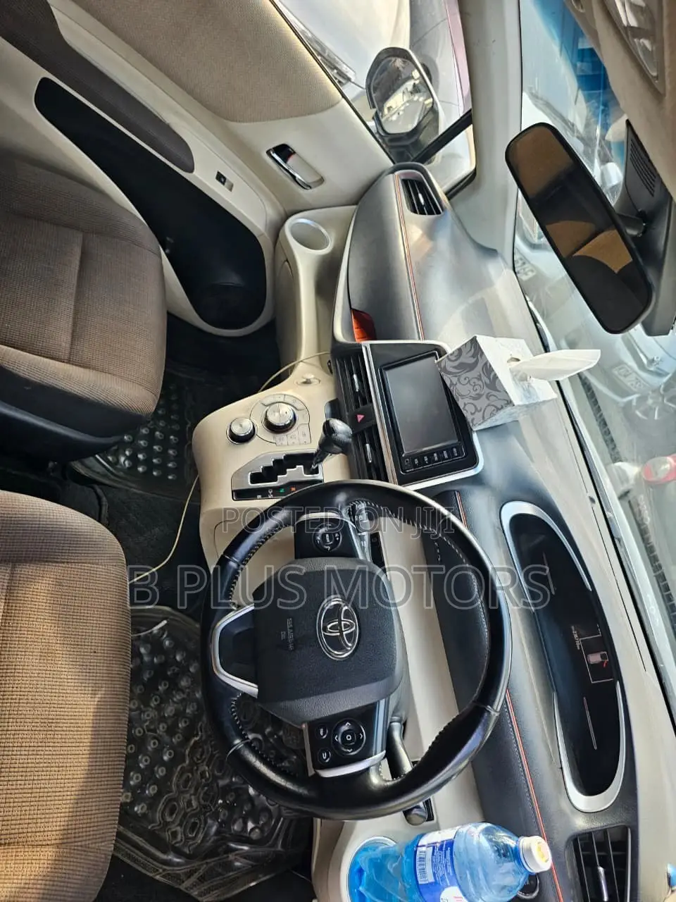 Toyota Sienta 2016 Silver