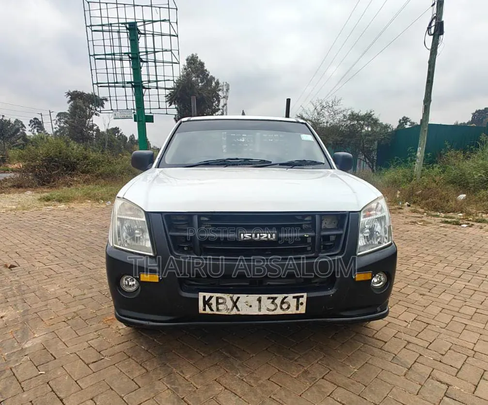Isuzu D-MAX 2014 White