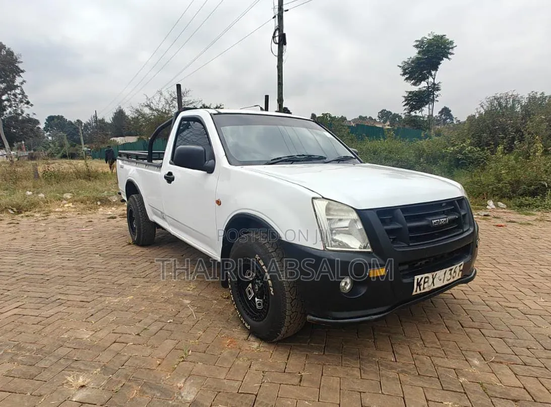 Isuzu D-MAX 2014 White