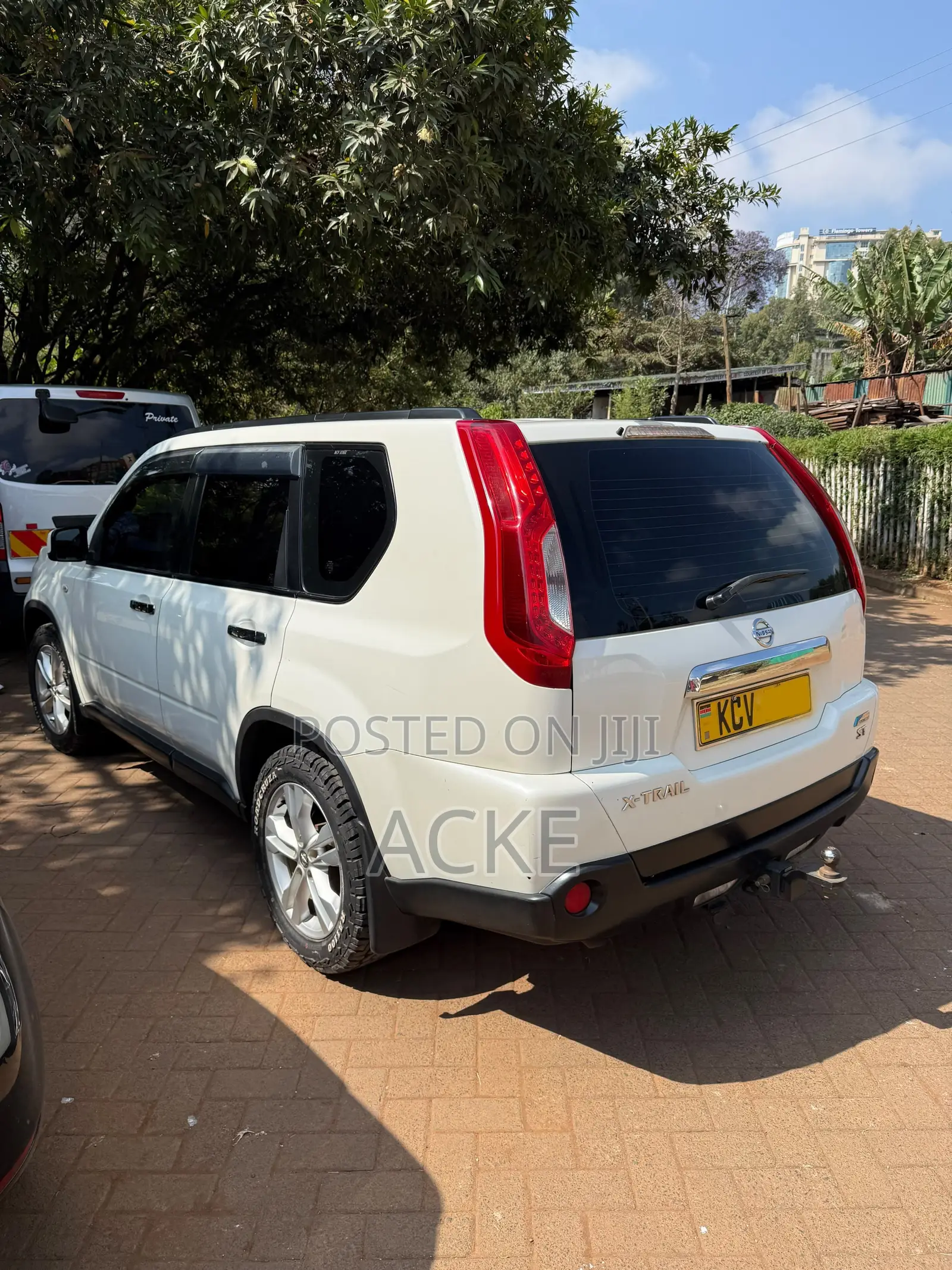 Nissan X-Trail 2012 White