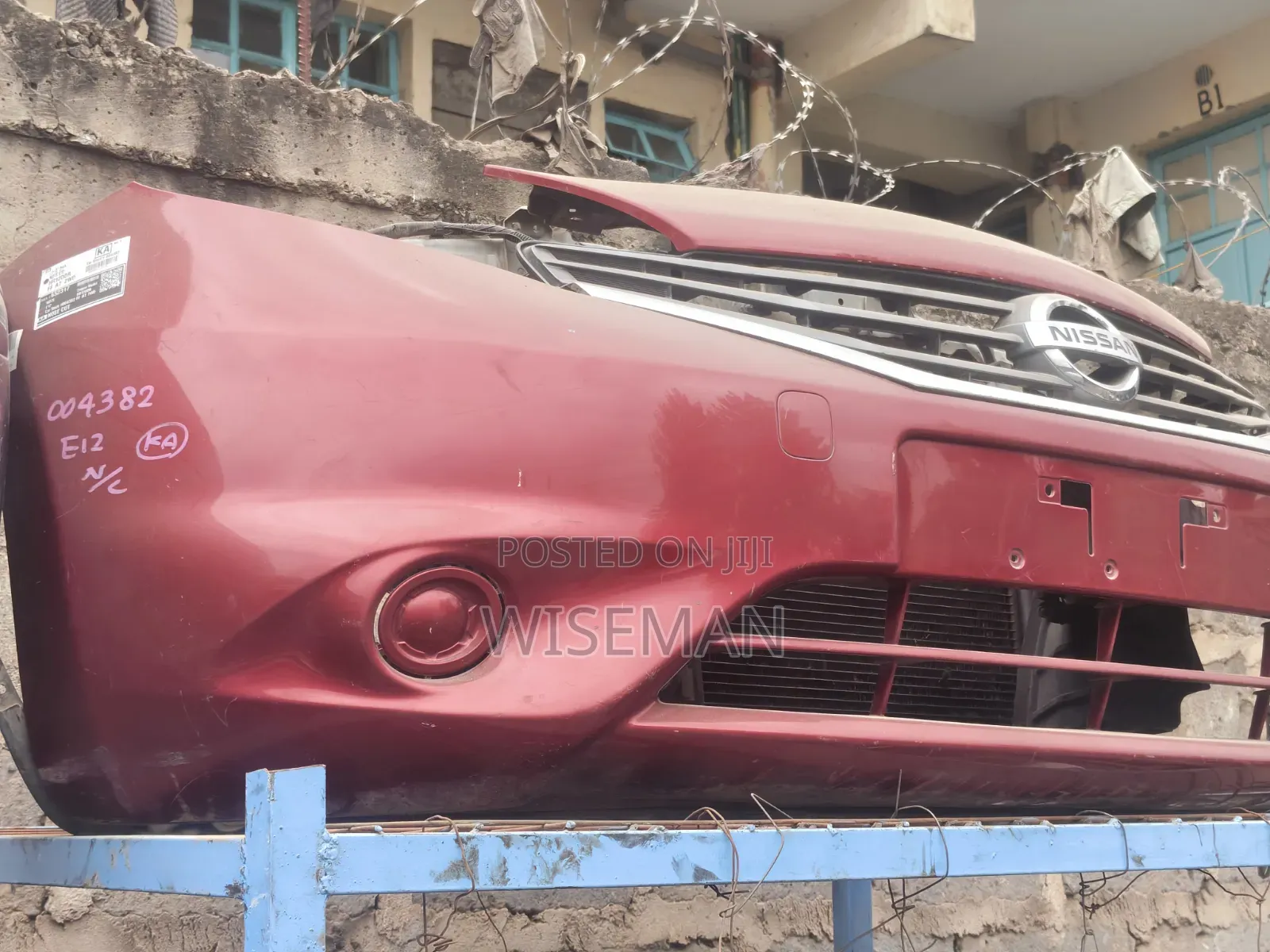 Nisan Note E12 Nosecut
