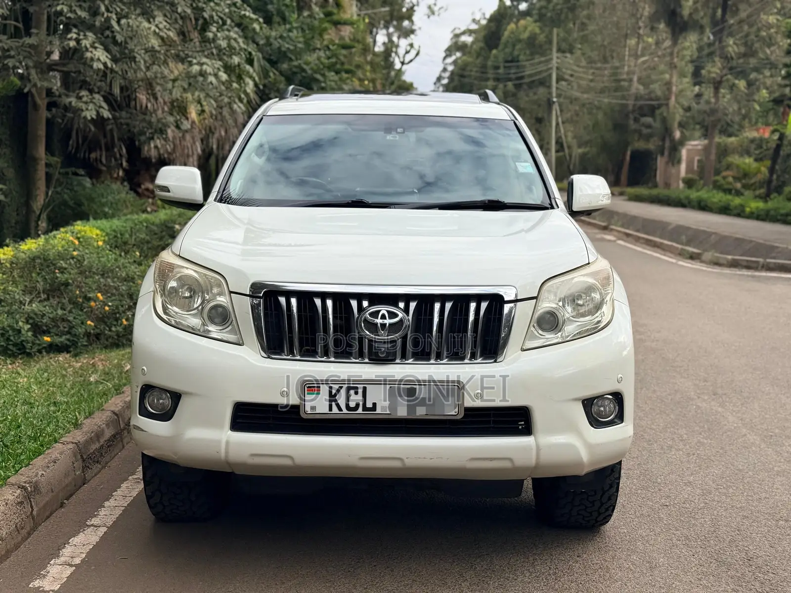 Toyota Land Cruiser Prado 4.0 Petrol TZ-G 2012 White