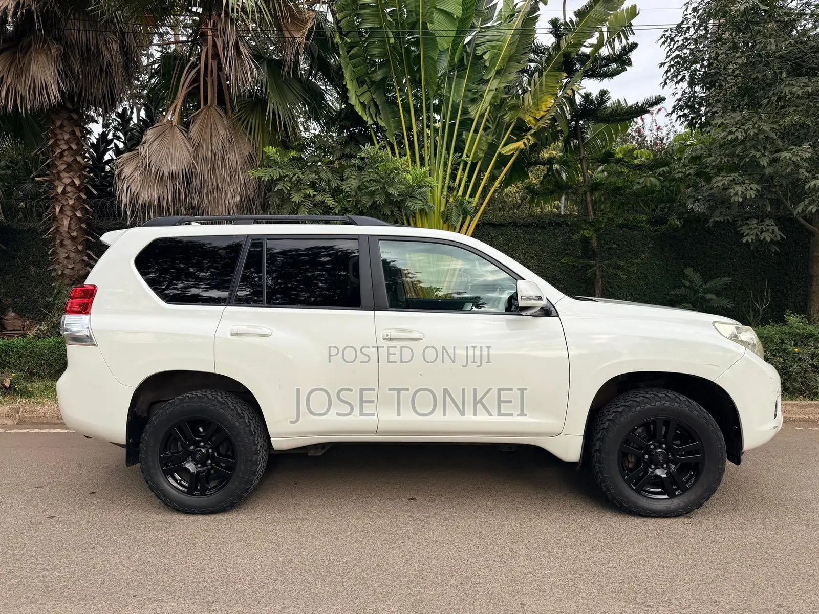 Toyota Land Cruiser Prado 4.0 Petrol TZ-G 2012 White