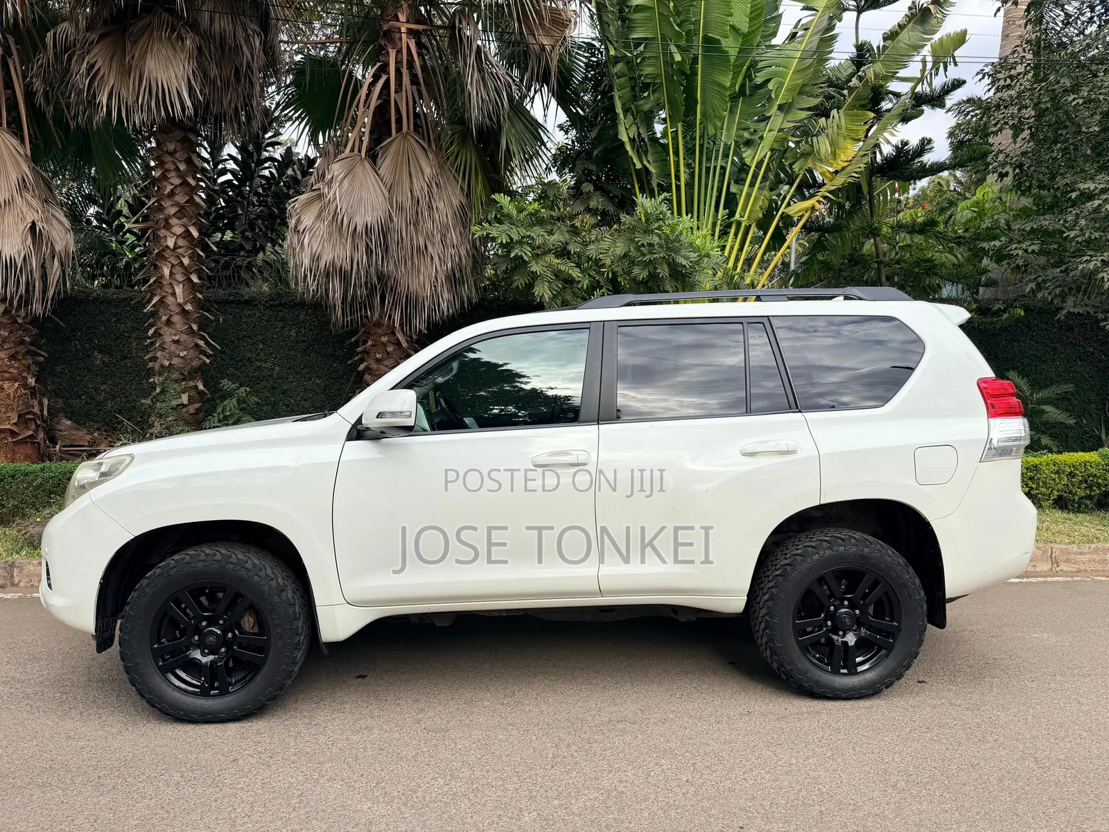 Toyota Land Cruiser Prado 4.0 Petrol TZ-G 2012 White