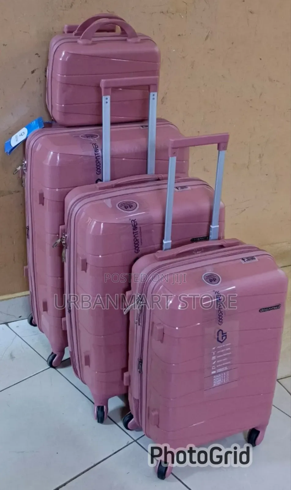4 in 1 PCS Unbreakable Travel Suitcase Set With Spinner Wheels