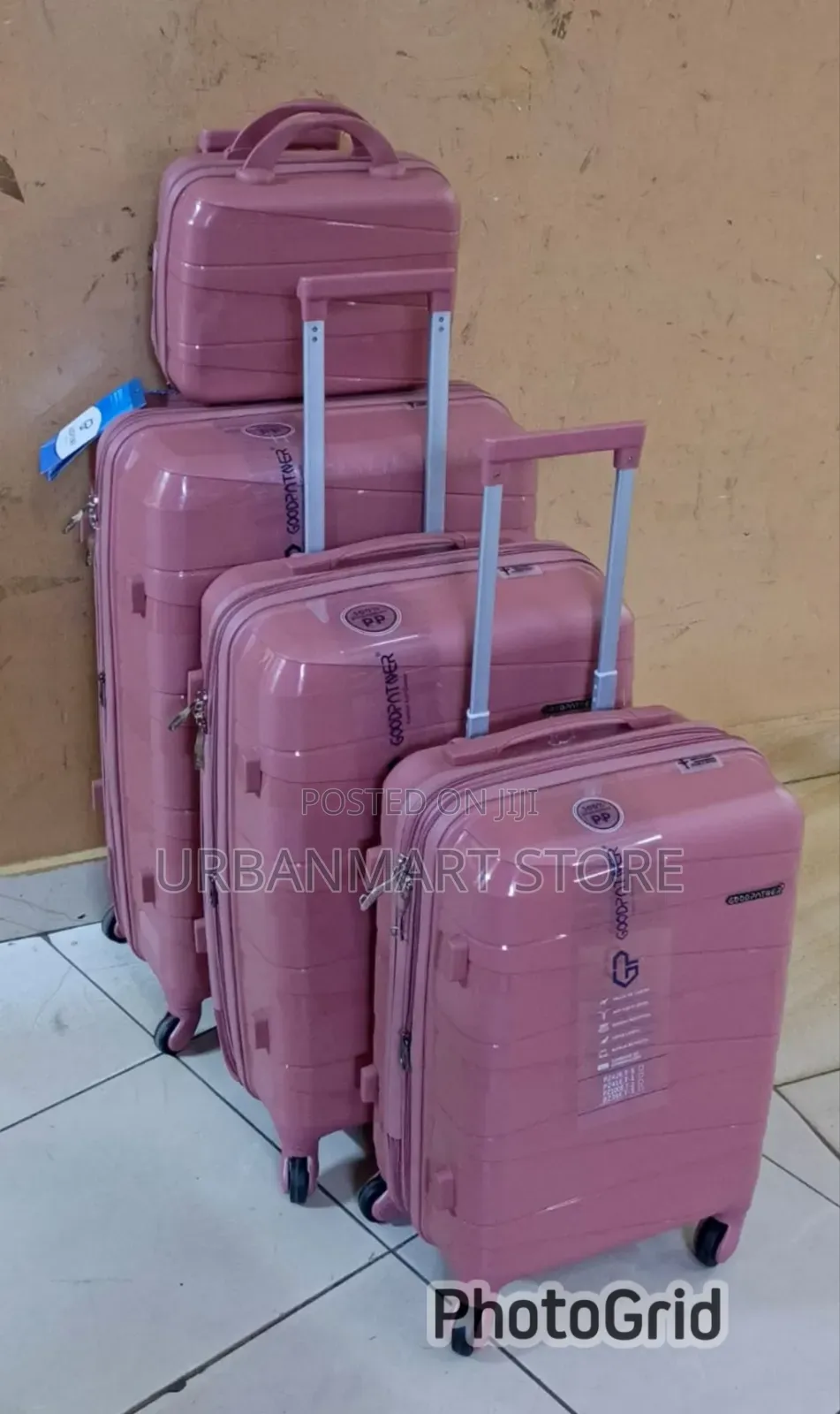 4 in 1 PCS Unbreakable Travel Suitcase Set With Spinner Wheels