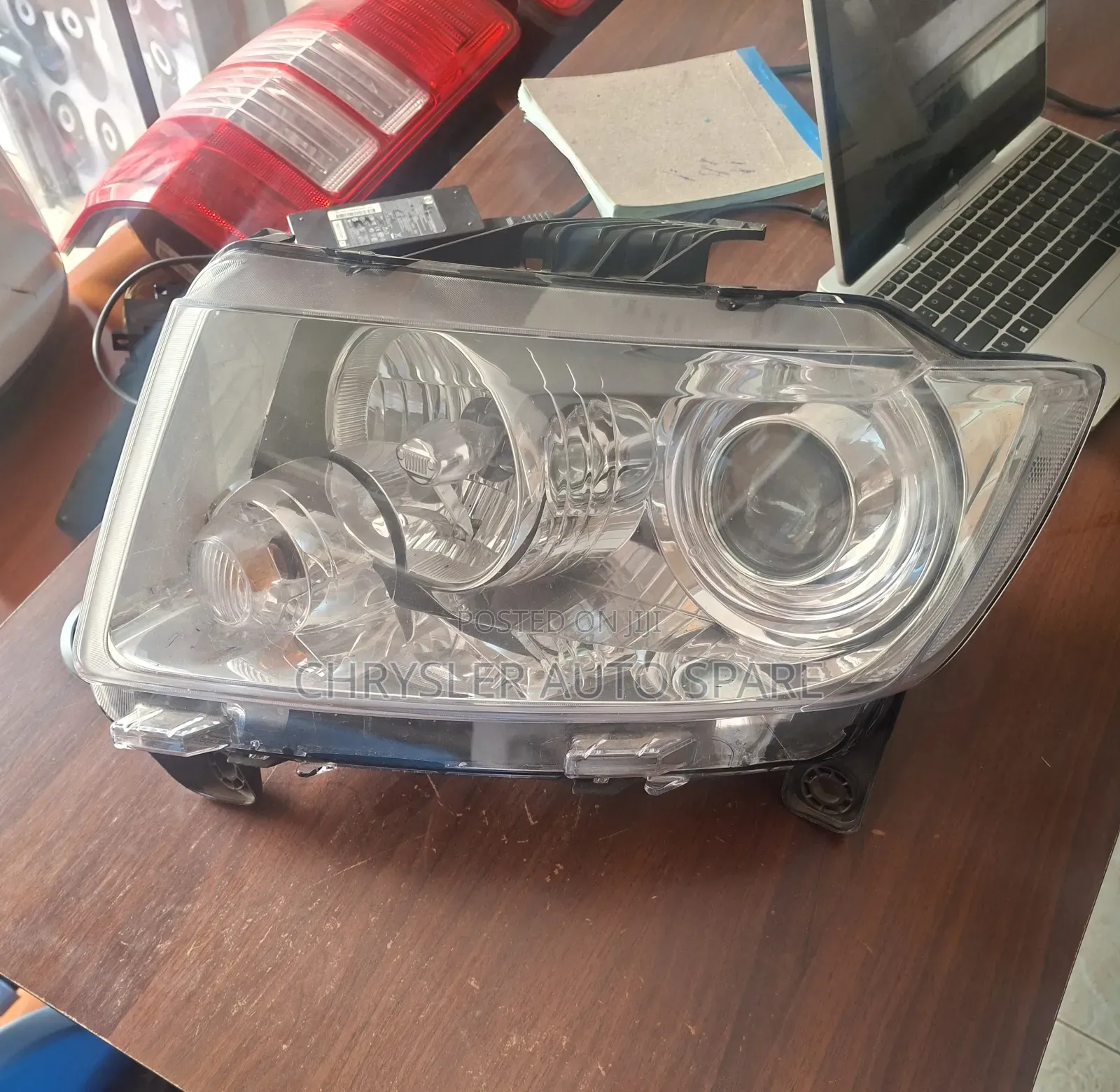 Jeep Grand Cherokee Wk2 2011 2013 Headlight