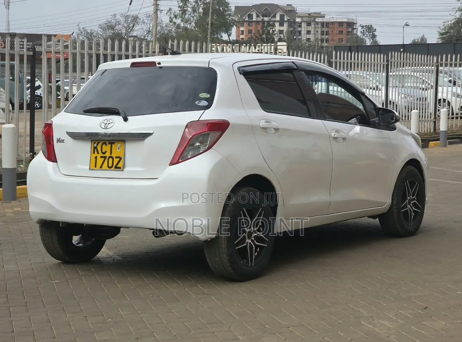 Toyota Vitz 2012 White