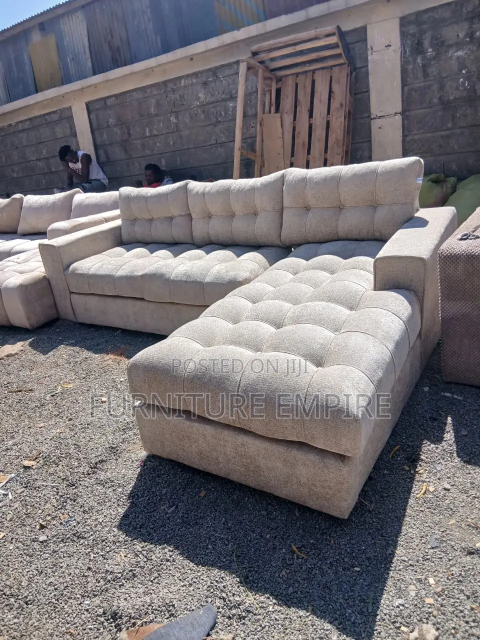 6‐Seater L‐Shaped Tufted Sofa With Spring Support