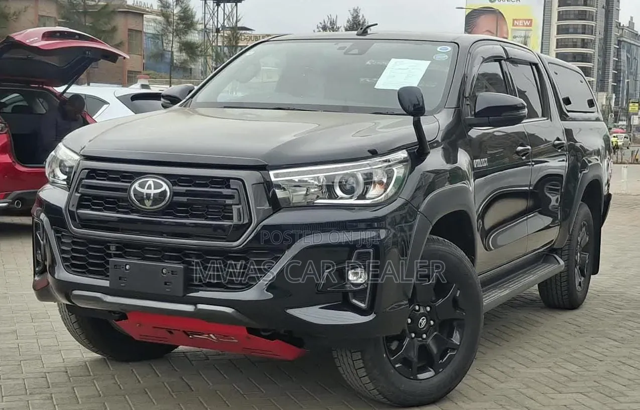 Toyota Hilux 2022 Black