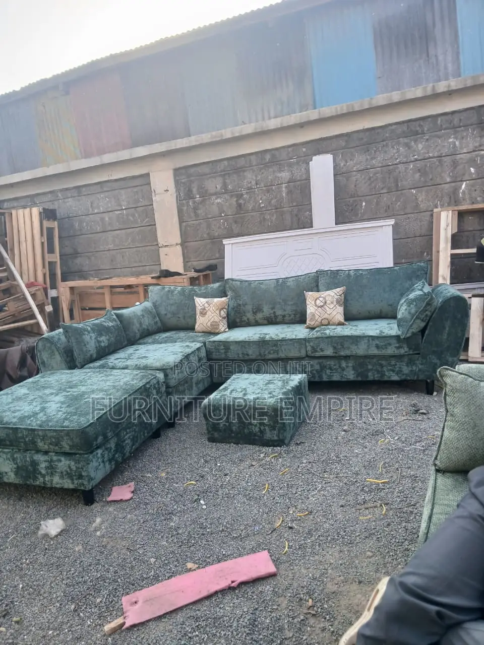 6‐Seater L‐Shaped Green Sofa With Pouffe Footrest
