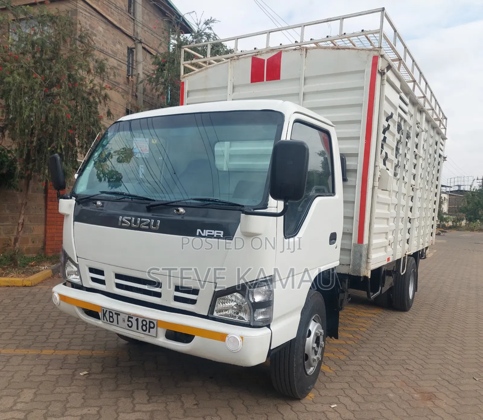 Isuzu NPR66 2014