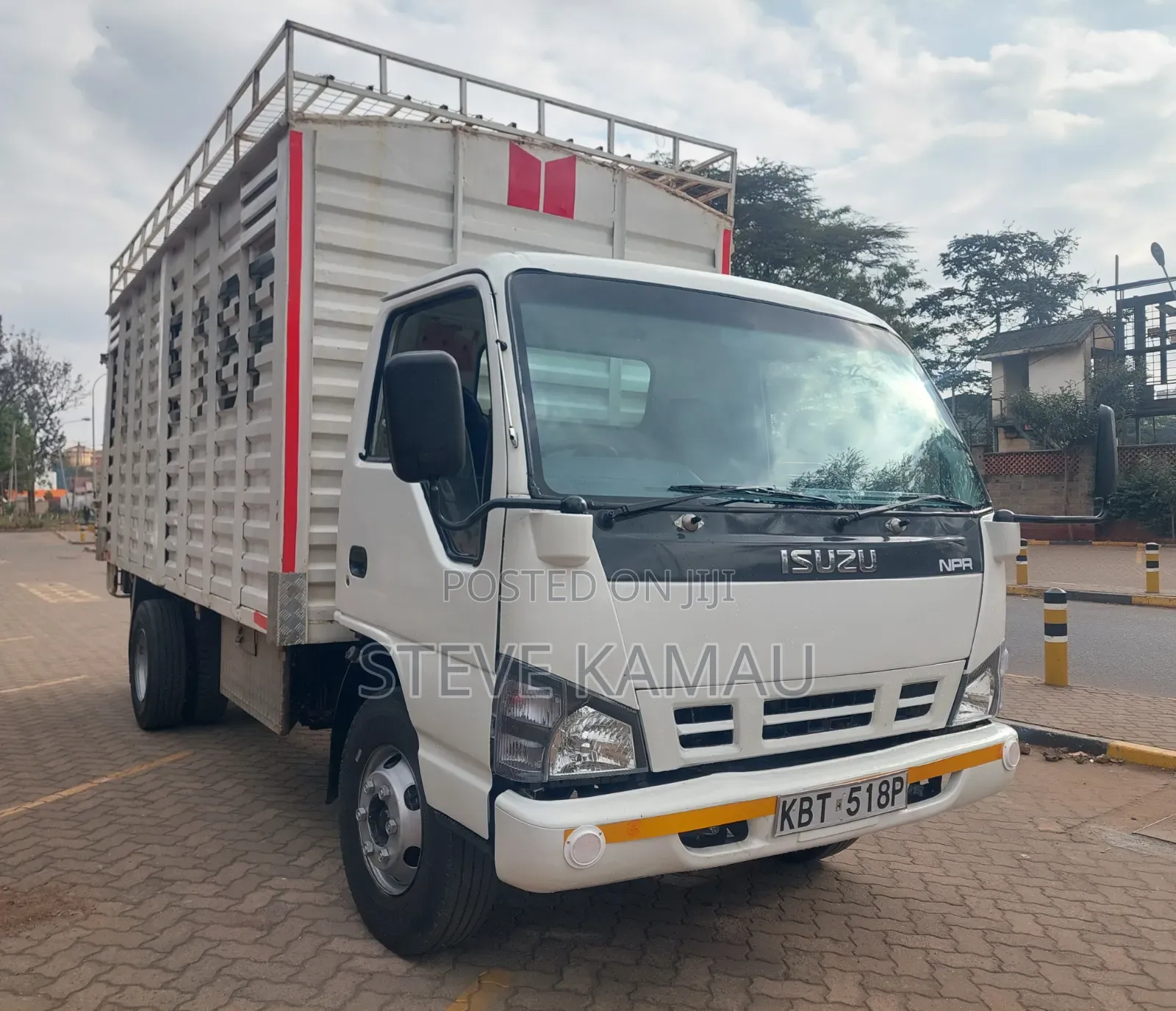 Isuzu NPR66 2014