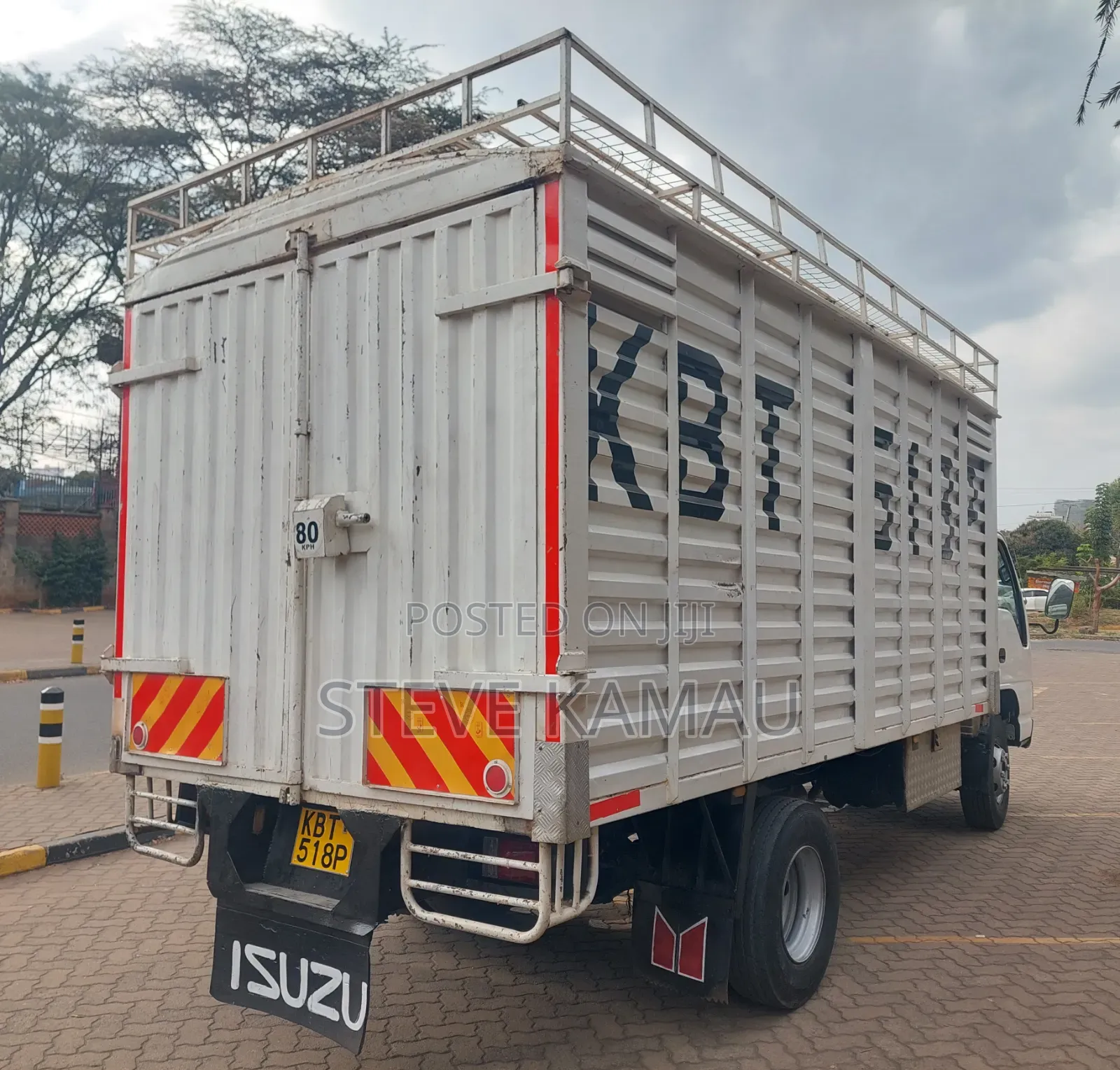 Isuzu NPR66 2014