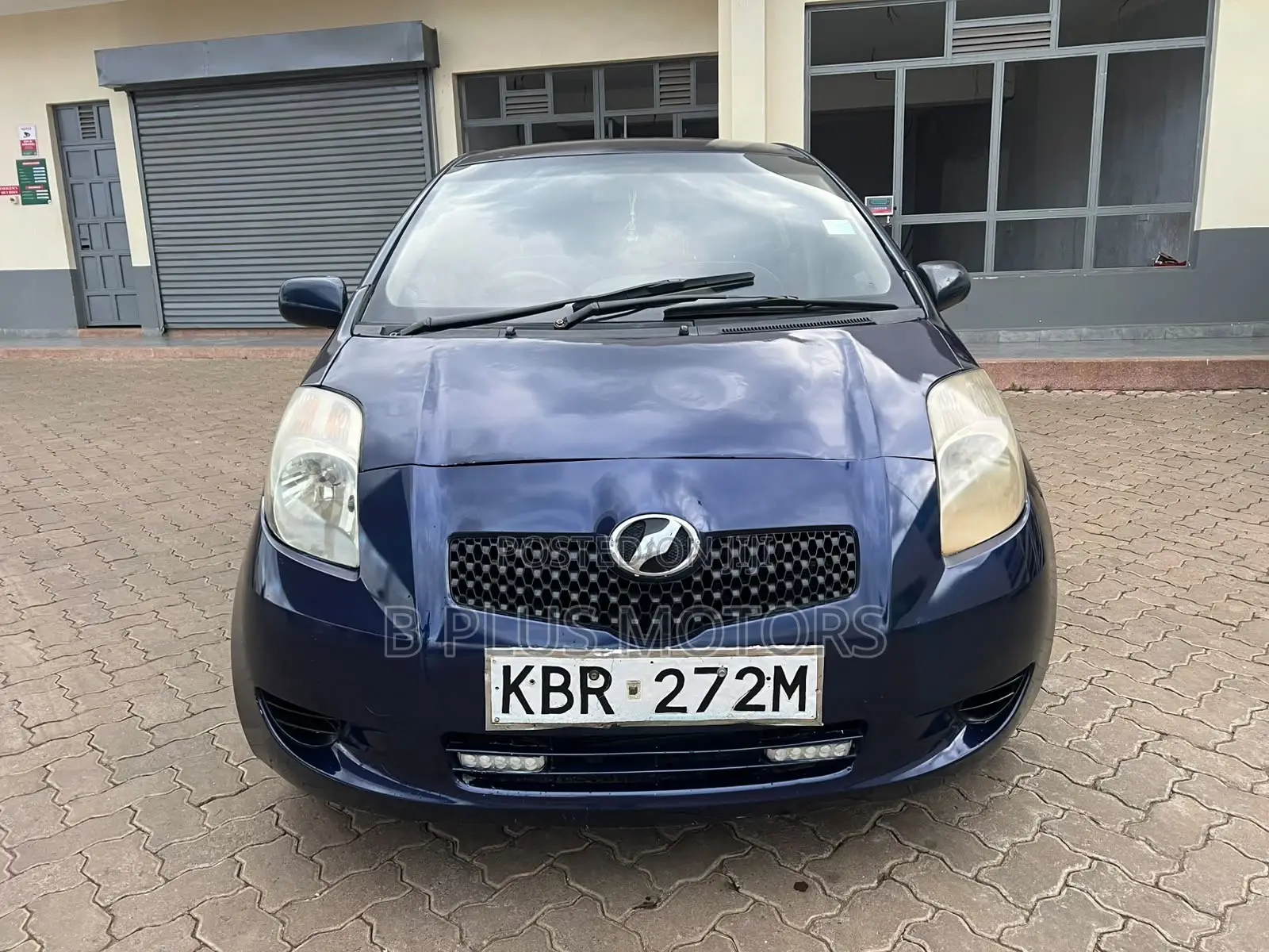 Toyota Vitz 2005 Blue