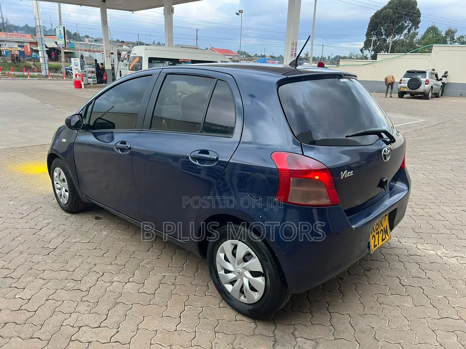 Toyota Vitz 2005 Blue
