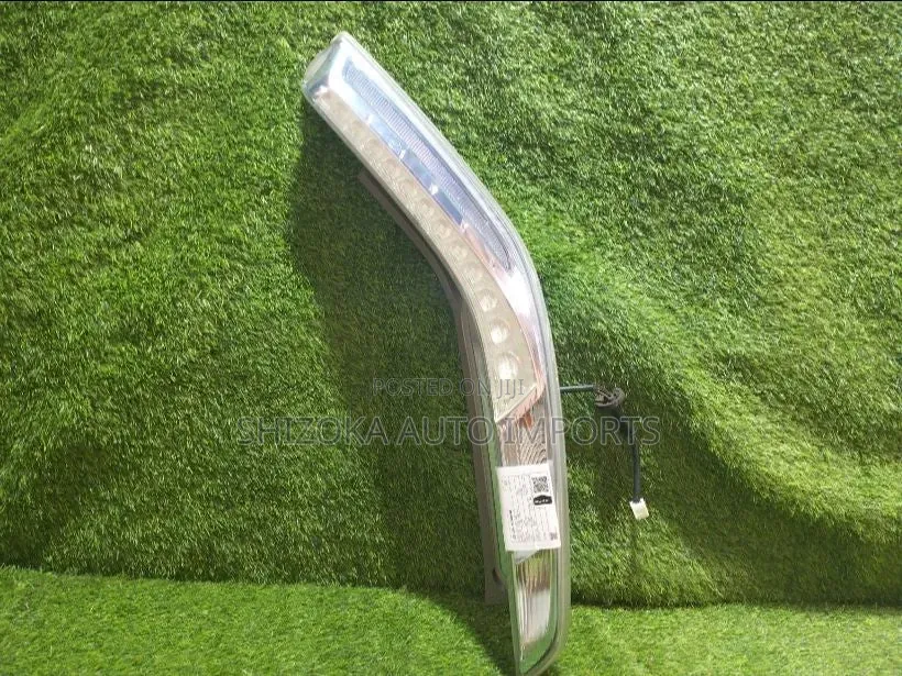 Tail Light Rh Nissan Leaf Aze0 2015