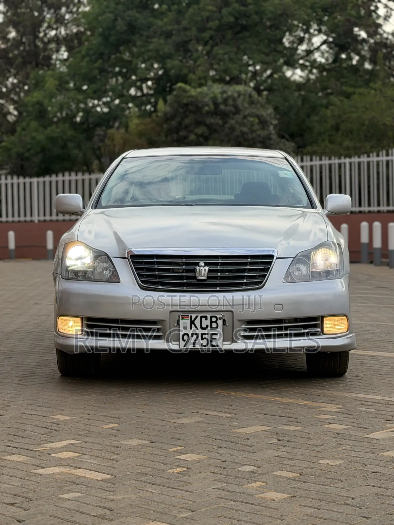 Toyota Crown 2008 Silver