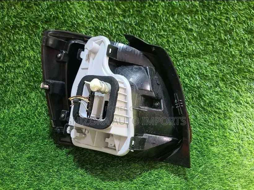 Tail Lamp Rh Volkswagen Polo 2014