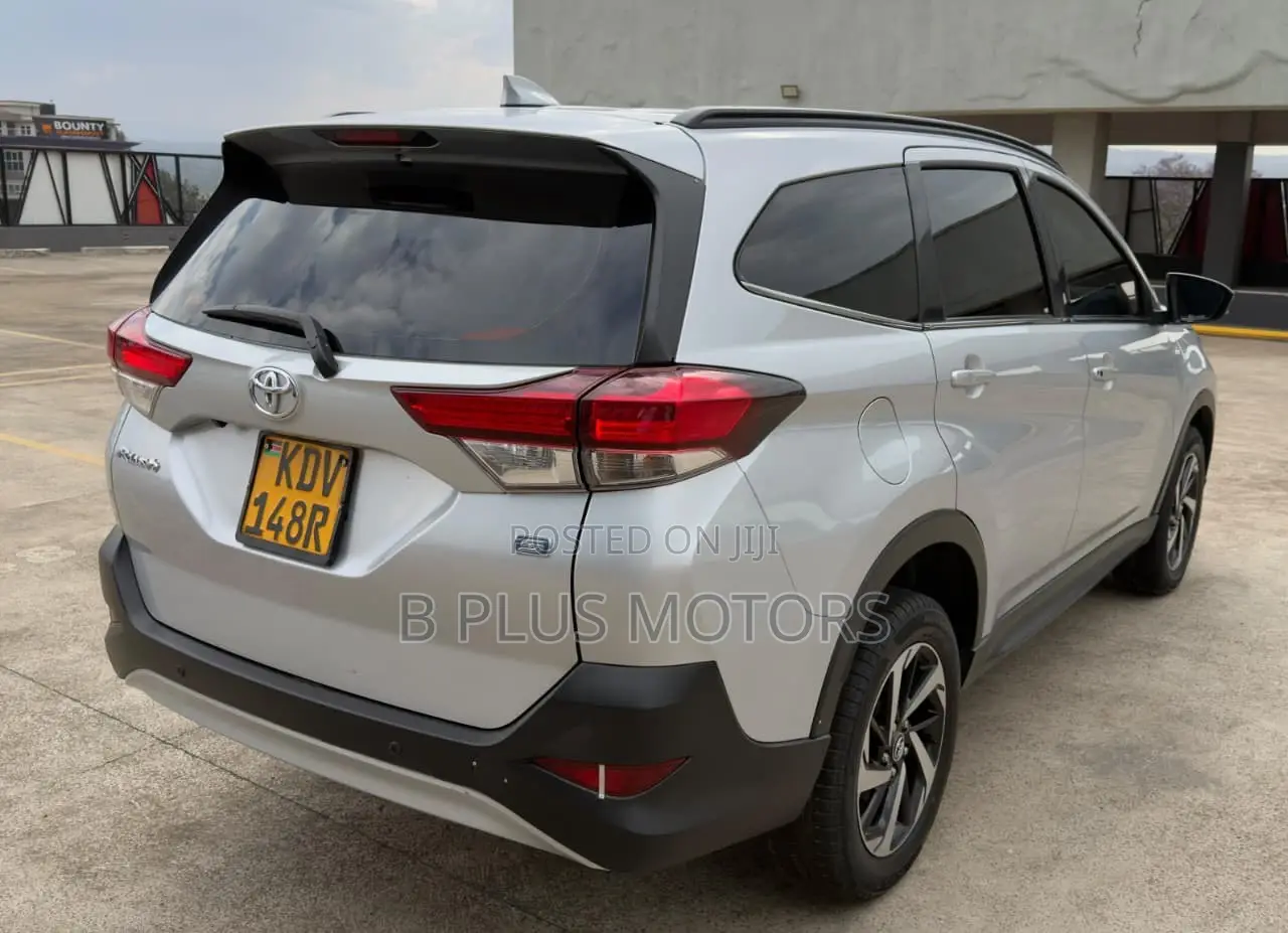 Toyota Rush 2019 Silver