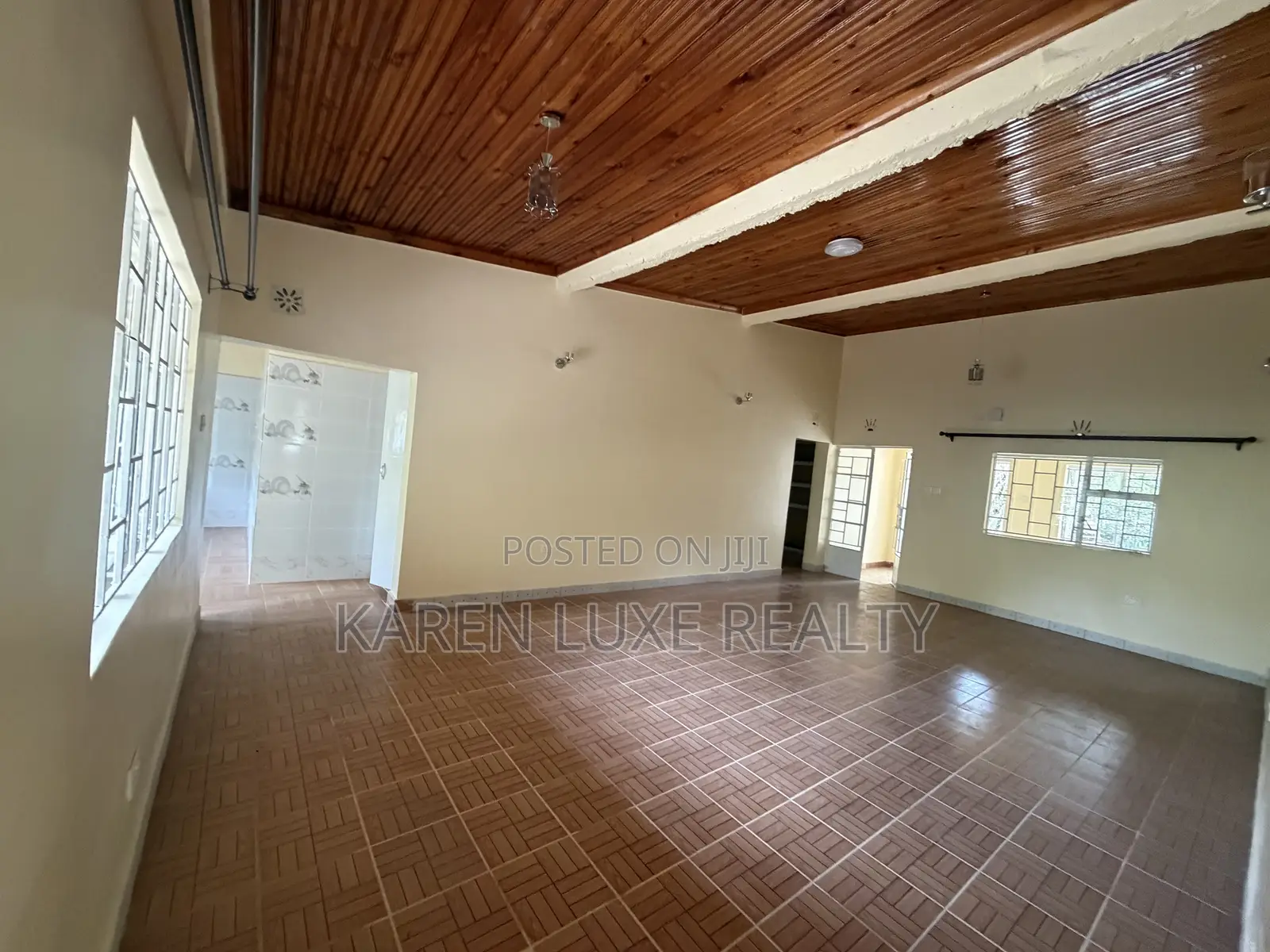 4bdrm Bungalow in Karen for rent