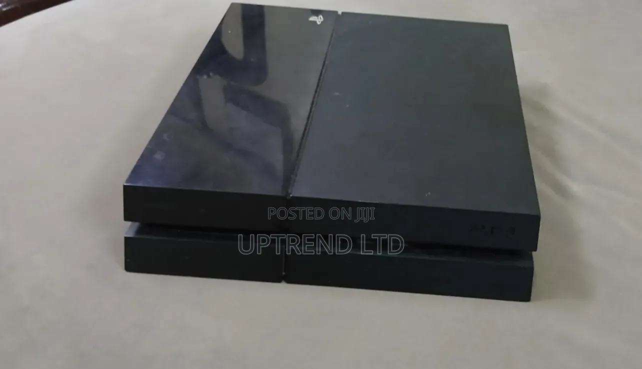 Ex Canada Playstation 4 Standard Black , Delivery Available