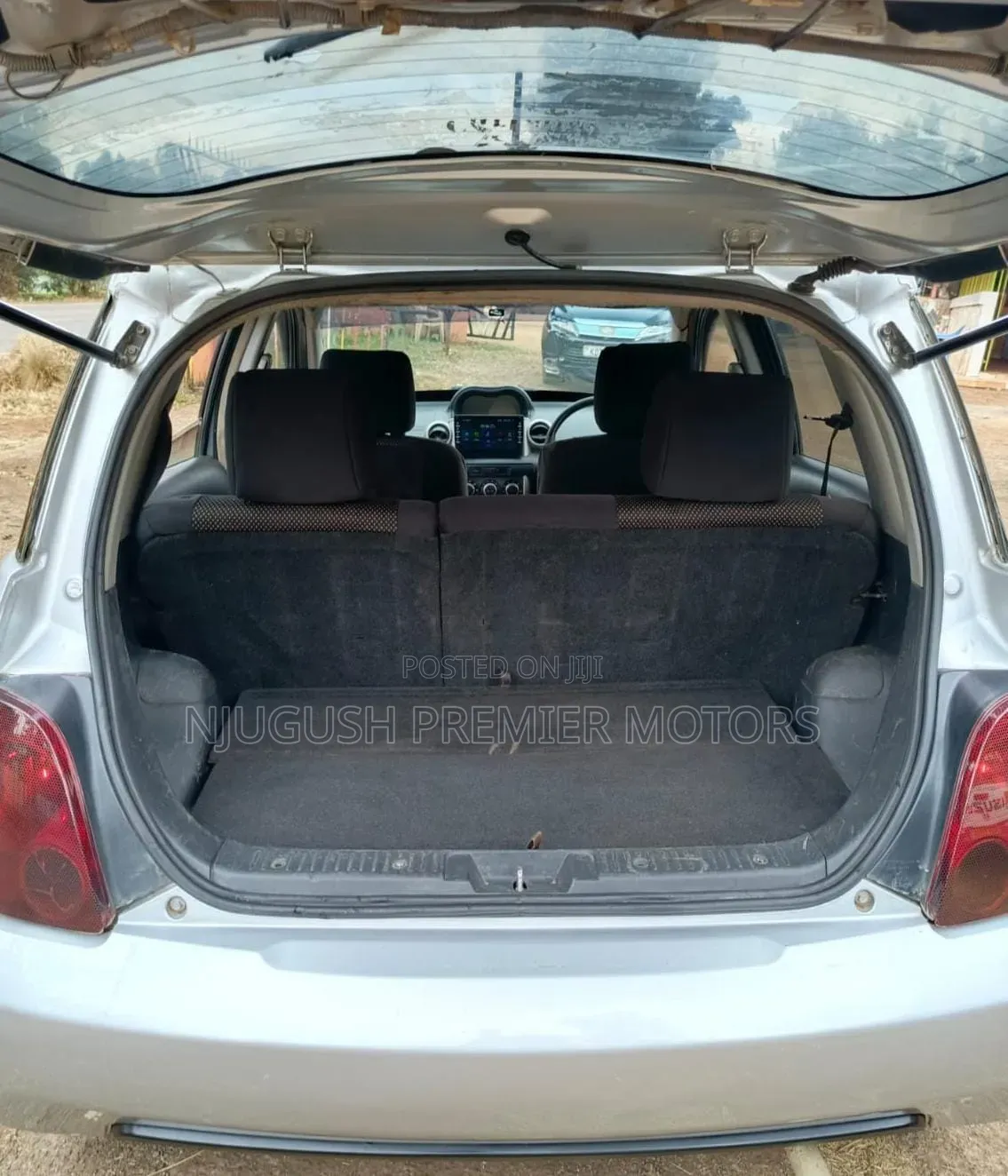 Toyota IST 2004 Silver
