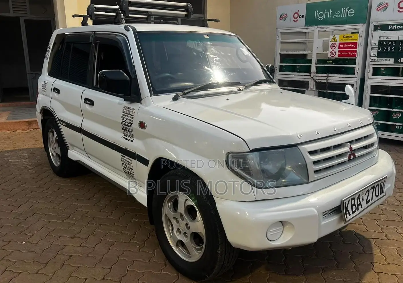 Mitsubishi Pajero 2006 White