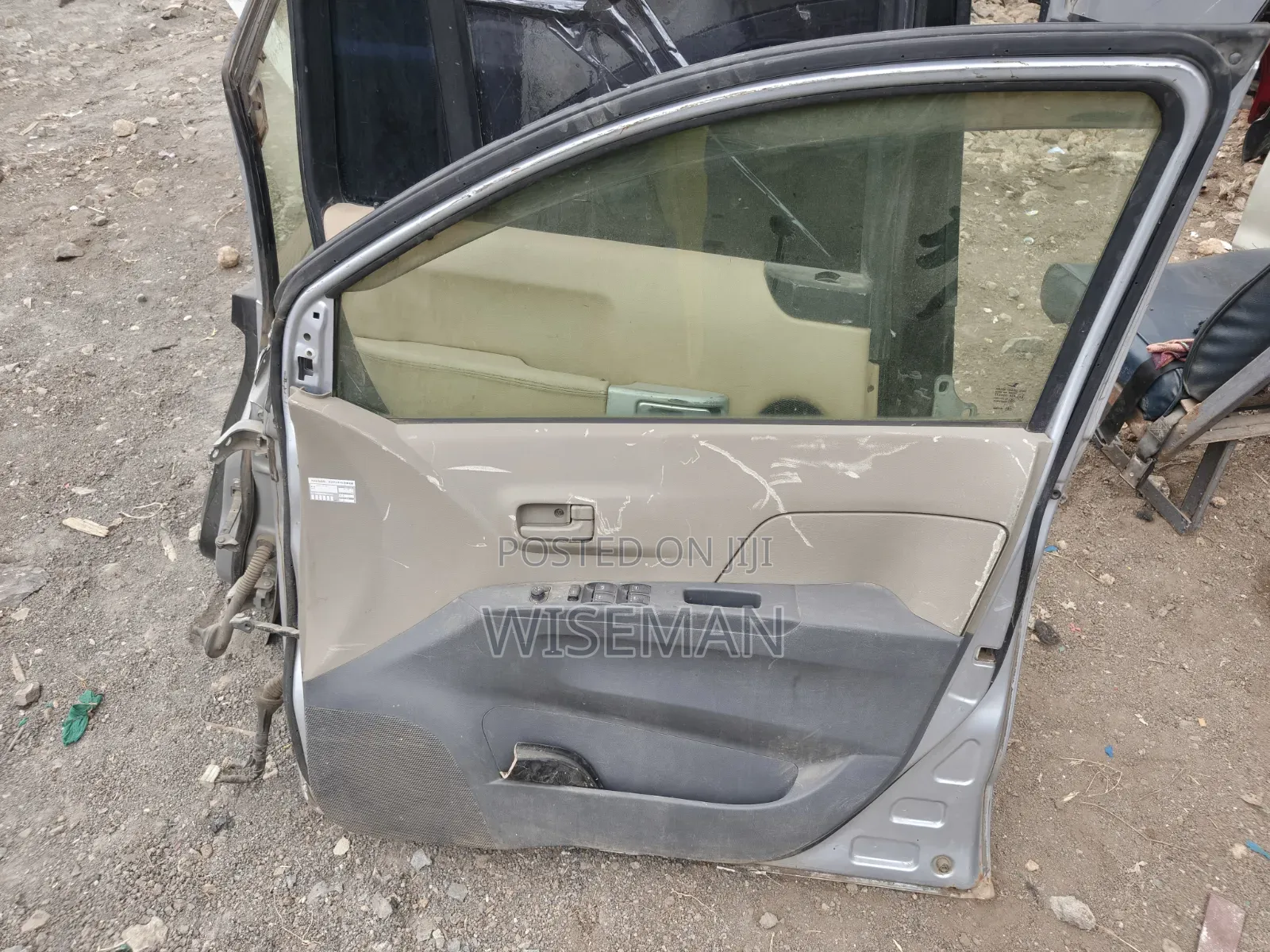Daihatsu Mira Doors