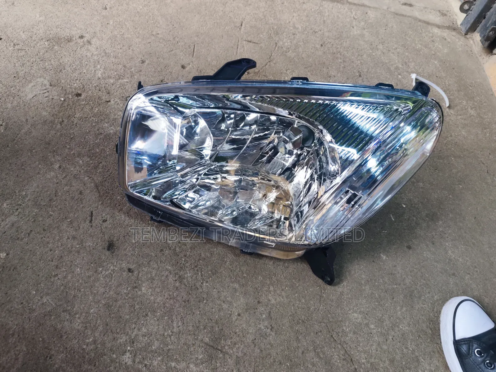Toyota RAV4 ACA21 Headlamp (Years 2001, 2002, 2003)