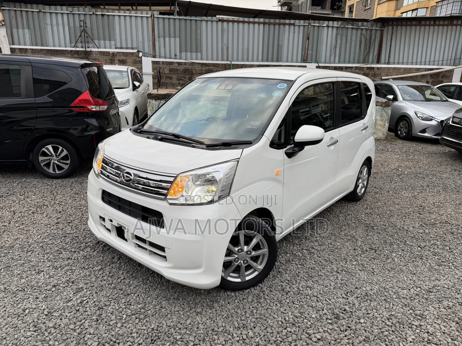 Daihatsu Move 2021 White