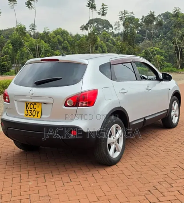 Nissan Dualis 2010 Silver
