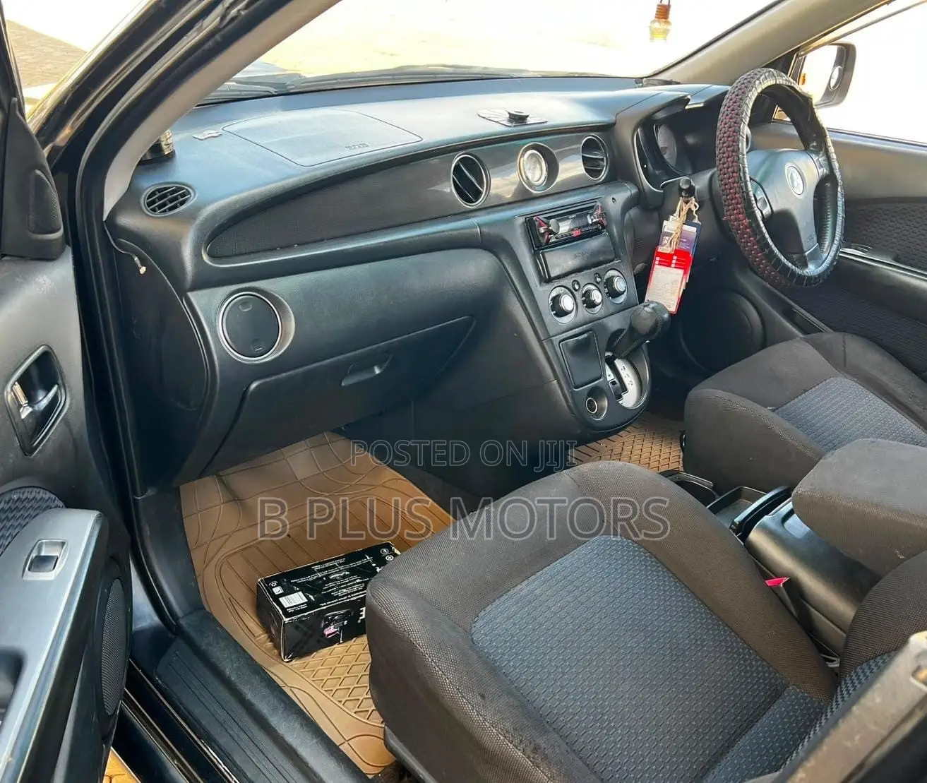 Mitsubishi Airtrek 2004 Black