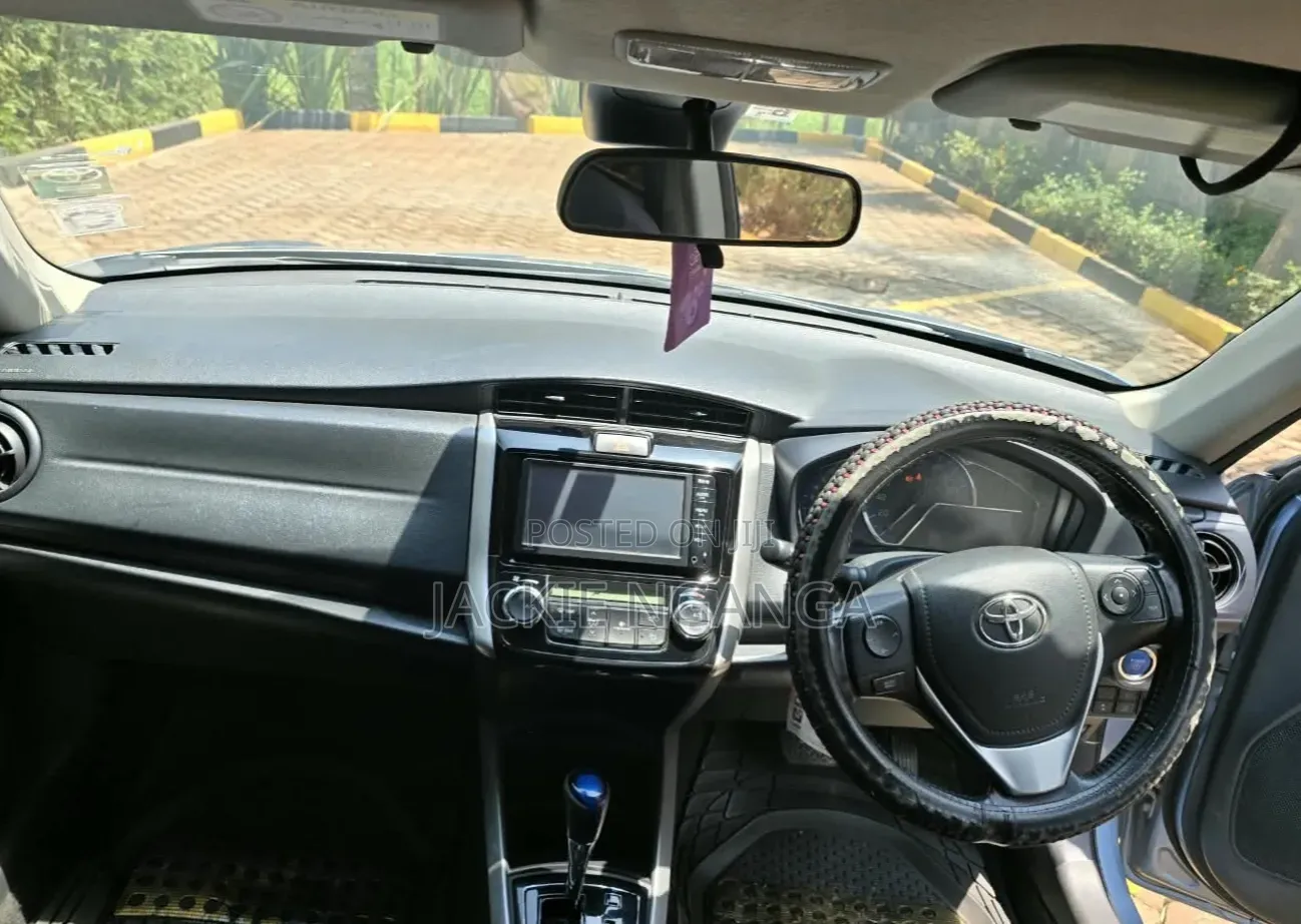 Toyota Corolla Fielder 2016 Blue