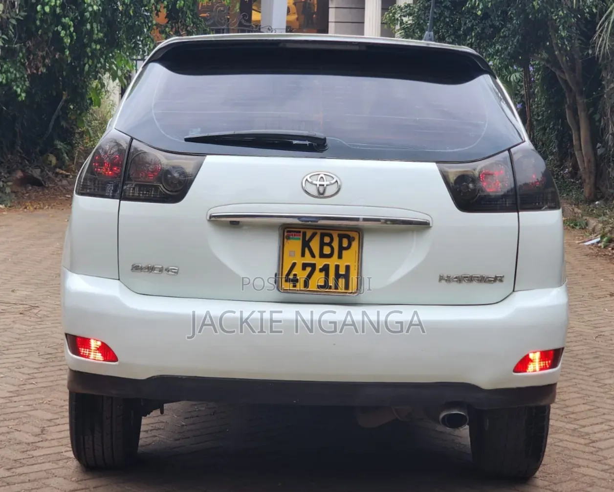 Toyota Harrier 2005 White