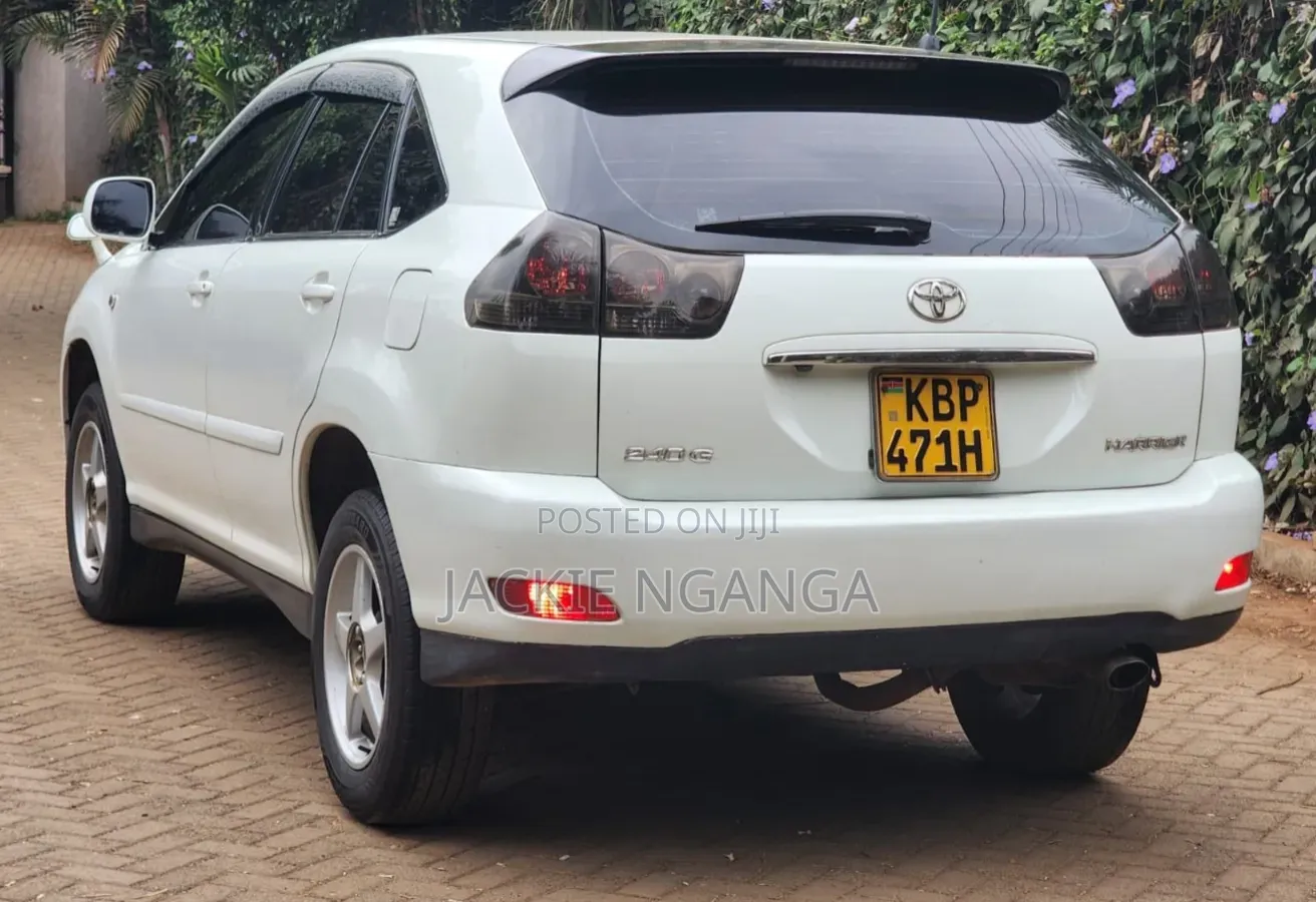Toyota Harrier 2005 White