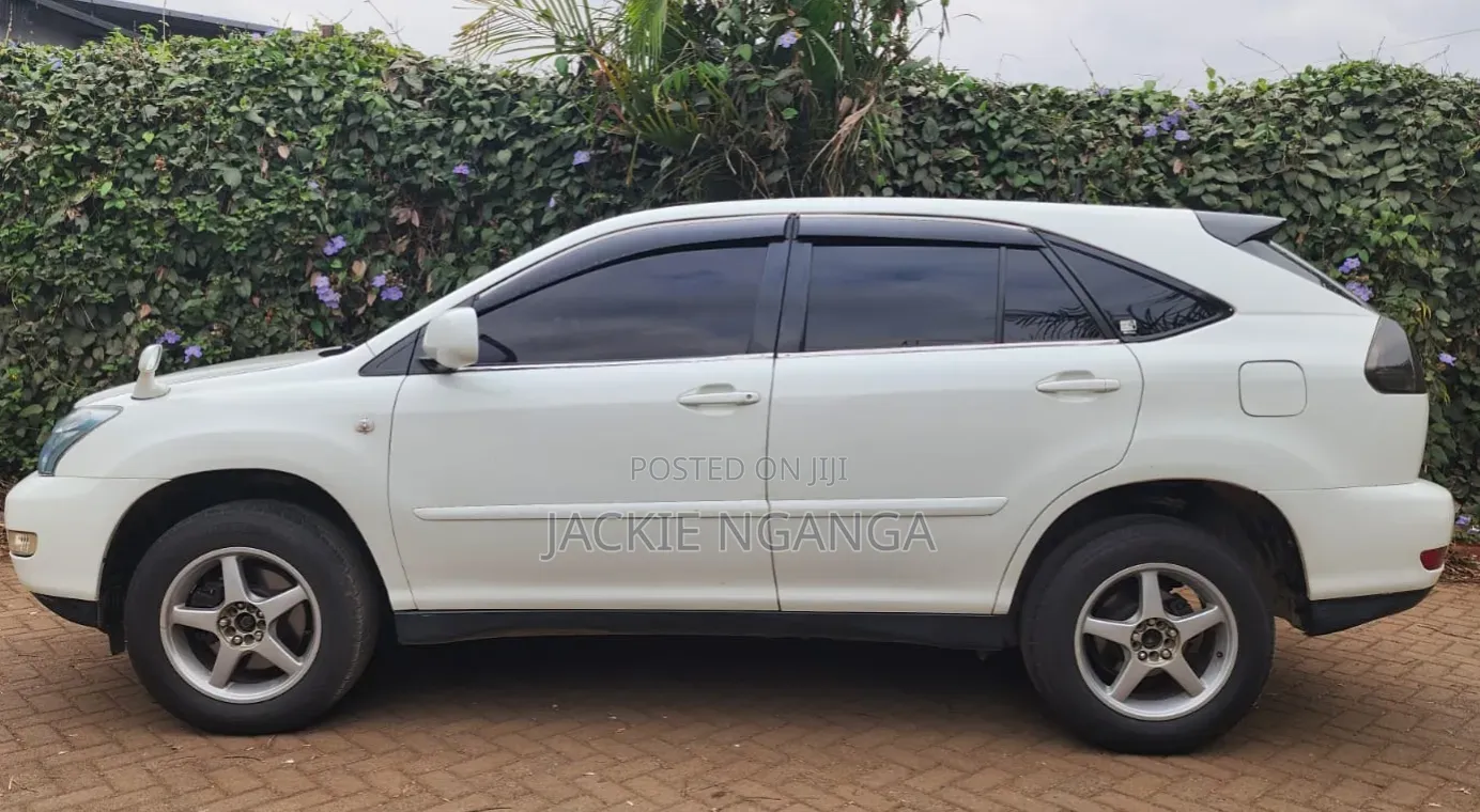 Toyota Harrier 2005 White