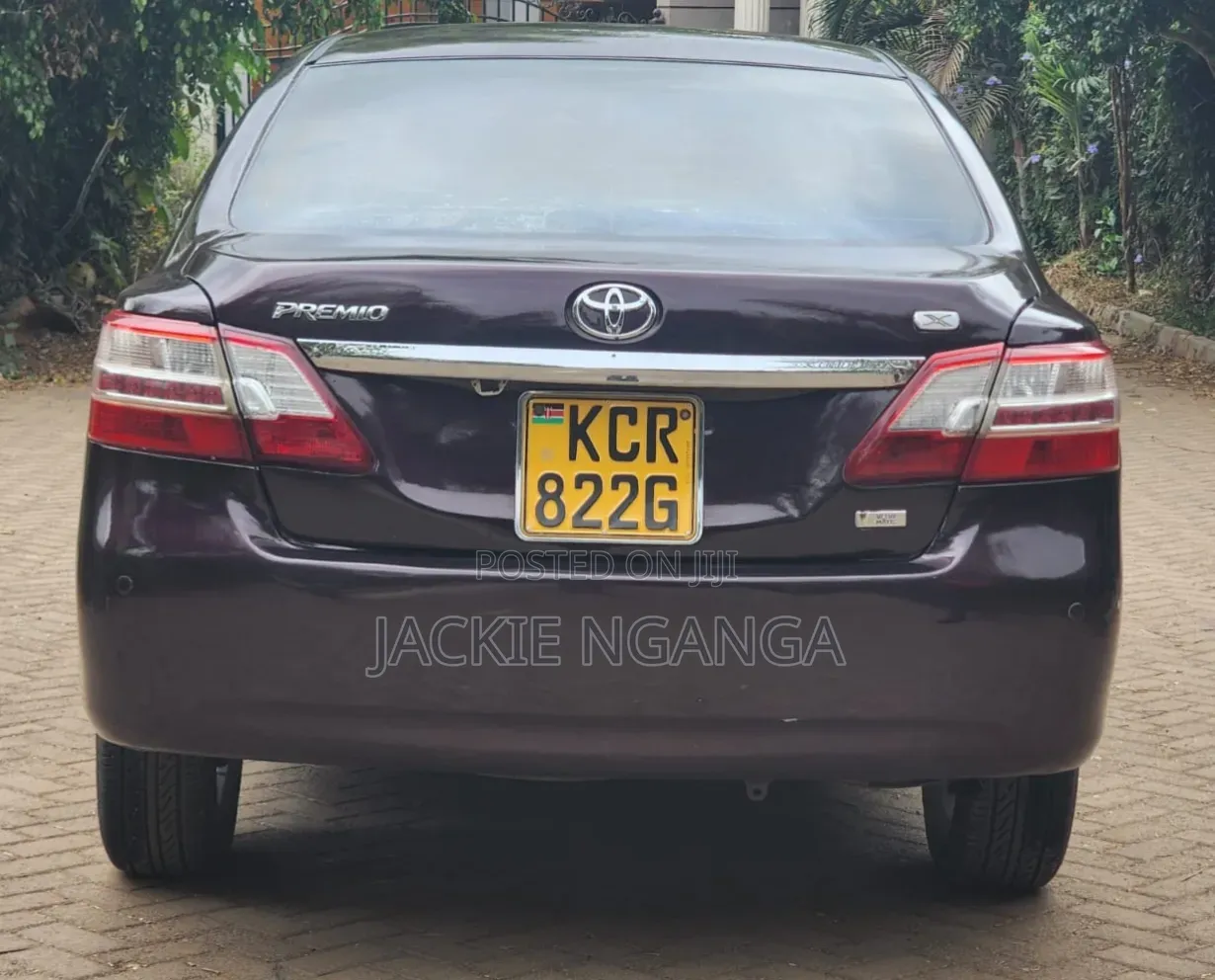 Toyota Premio 2011 Maroon