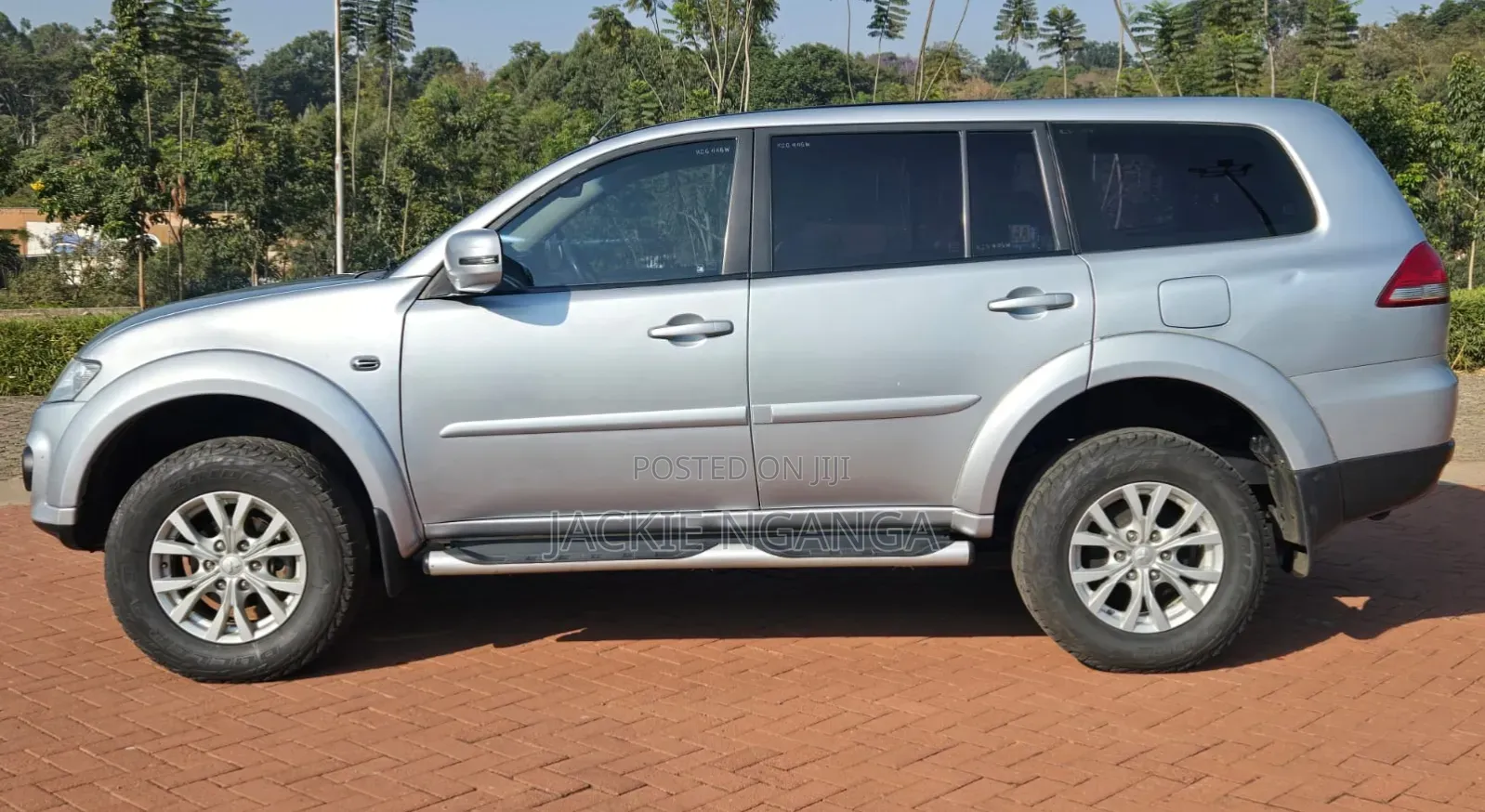 Mitsubishi Pajero 2013 Silver