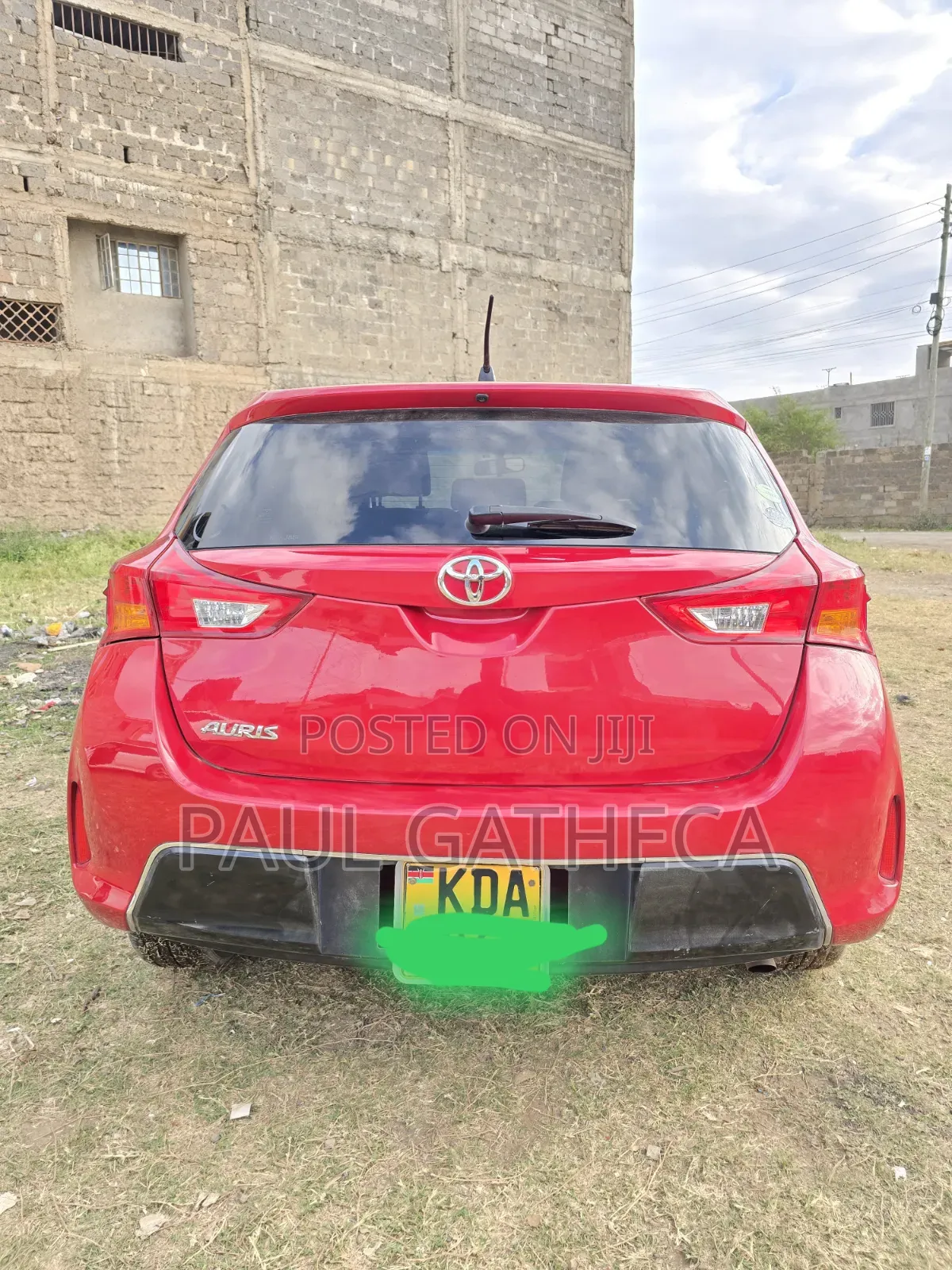 Toyota Auris 2013 Red
